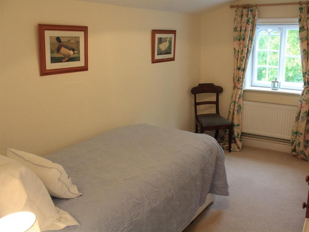 Church Farmhouse B & B Kennett Экстерьер фото