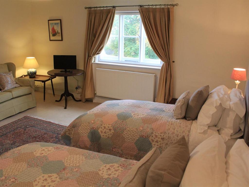 Church Farmhouse B & B Kennett Экстерьер фото