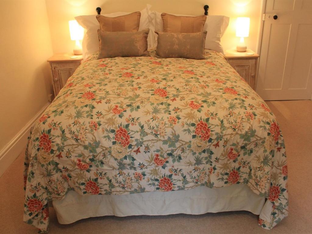 Church Farmhouse B & B Kennett Экстерьер фото
